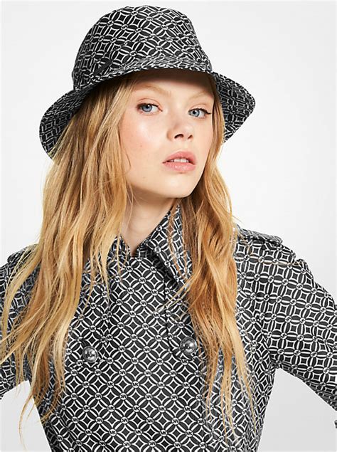 michael kors hats for women